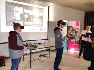 Leerkrachten op de schoolbanken met VR